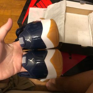 Jordan 11 low navy